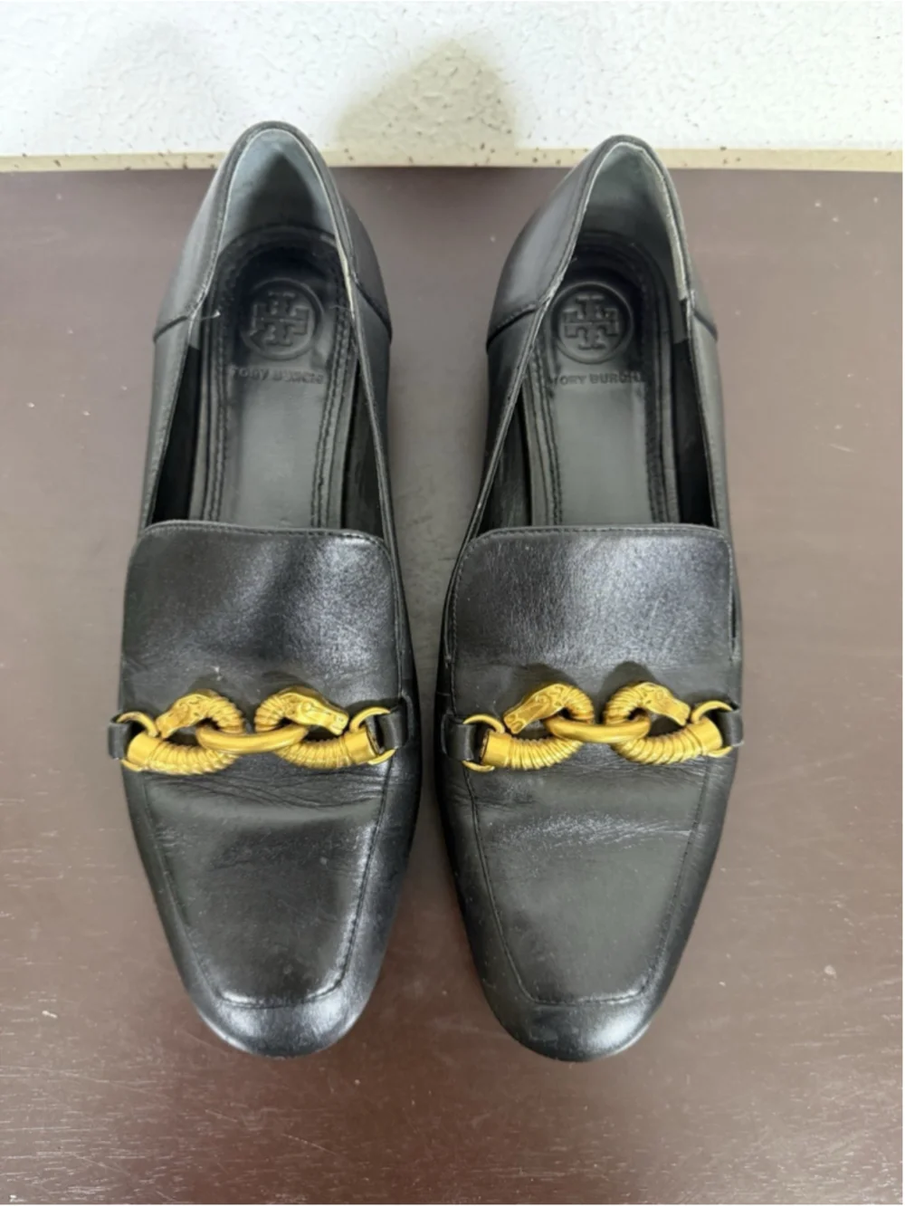 Tory Burch Jessa Loafers Black Leather 7M Luxury Preppy Old Money Horse Head